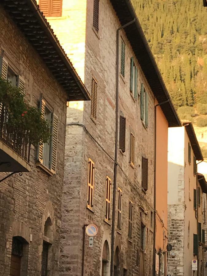 Mamihouse Leilighet Gubbio Eksteriør bilde